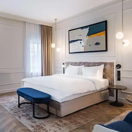 Radisson Blu Hotel, Hotel