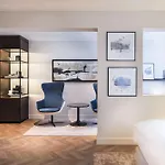Radisson Blu Hotel, Hotell