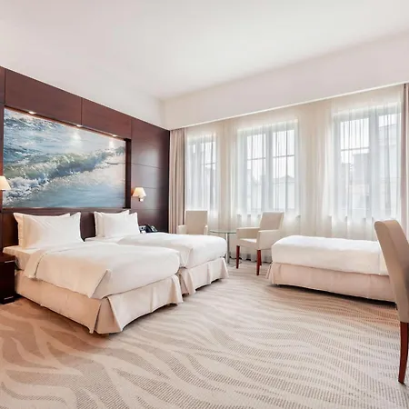 Radisson Blu Hotel, Szálloda 5*