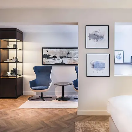 Radisson Blu Hotel, Hotel