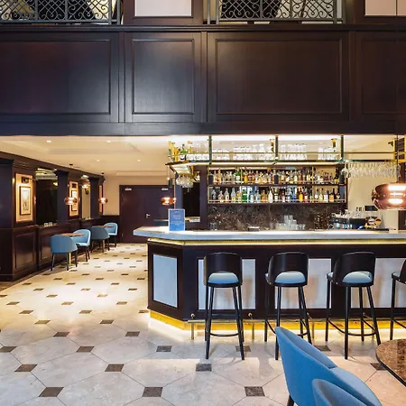 Szálloda Radisson Blu Hotel, 5*