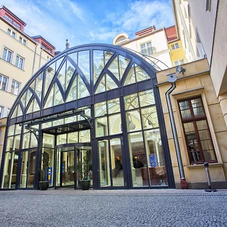 Szálloda Radisson Blu Hotel, 5*